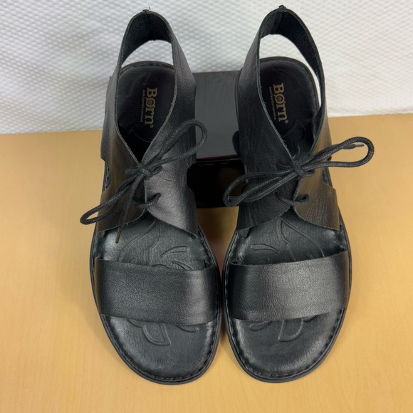Born Womens Sandal Size 10 Black Leather Flat Ankle Lace Up Gladiator Open Toe - Picture 2 of 8